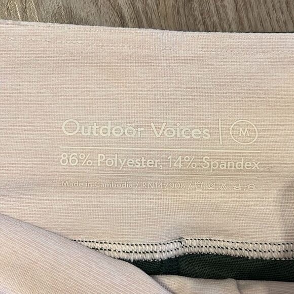 OUTDOOR VOICES GREEN AND PINK ATHLETIC WORKOUT LEGGINGS SIZE MEDIUM - Picture 3 of 4